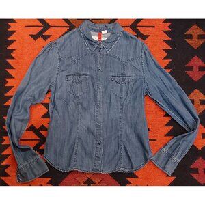H&M Women's Feminine Western Style Medium Wash Lighweight Shirt.  Size 12
